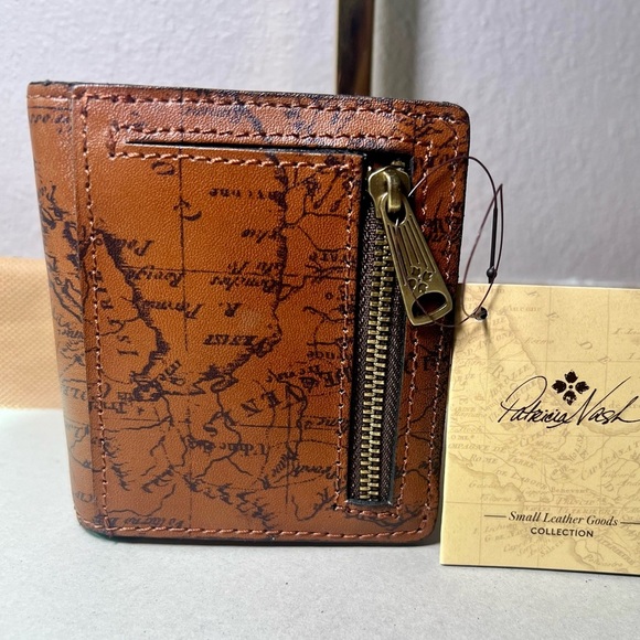 NWT Patricia Nash Eliza Signature Map Print Wallet - Picture 2 of 5